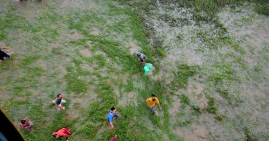 Trực thăng Bộ Quốc phòng tiếp tục thả hàng cứu trợ vùng lũ Đắk Lắk