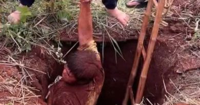 Giải cứu nam thanh niên dưới hố sâu 10 m