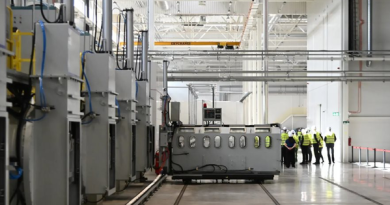 Ván cược thành bại mong manh?