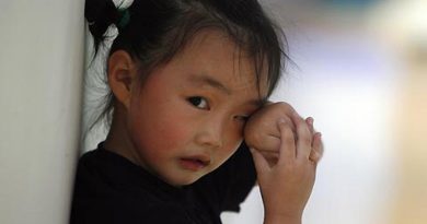 Kiểu cha mẹ bề ngoài đáng nể ai ngờ tai hại thế này!