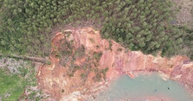 Hạ tràn xả lũ hồ Kẻ Gỗ bị sạt lở nghiêm trọng