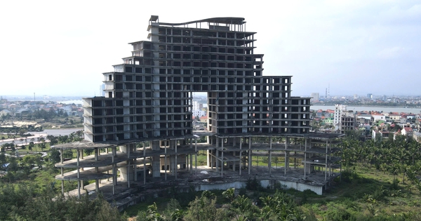 Cận cảnh 2 khách sạn 5 sao dang dở trên đất vàng ven biển Đồng Hới