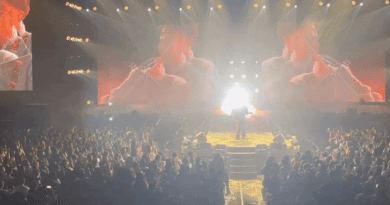 Khung cảnh đáng sợ tại fanmeeting Dương Domic