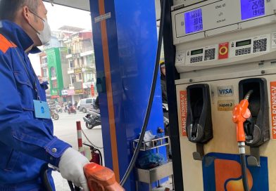 Giá xăng dầu đồng loạt tăng