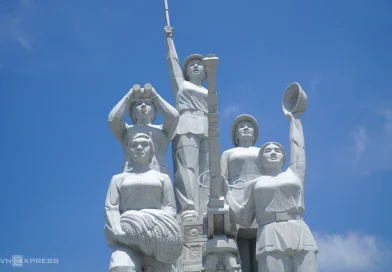 Tượng đài nữ dân quân bắn hạ máy bay Mỹ đầu tiên ở miền Bắc