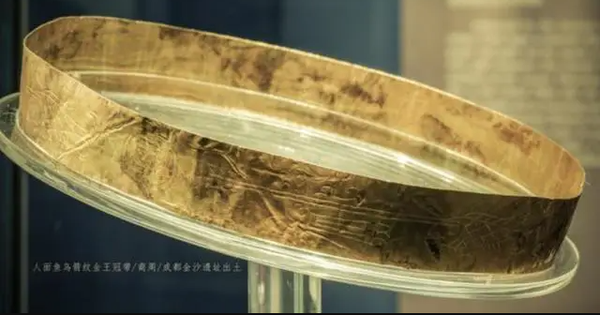 Đống “đất thải” bị bỏ quên ven đường 30 ngày không ai để ý, chuyên gia nhặt lên rồi trở thành quốc bảo