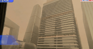 Cảnh tượng kỳ lạ không tưởng tại Bắc Kinh những ngày qua