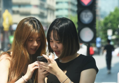 Bỏ rơi đàn ông thực để yêu AI, hàng triệu phụ nữ Trung Quốc đang làm giàu cho Startup được định giá 600 triệu USD