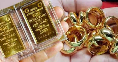 Giá vàng đột ngột tăng mạnh, thậm chí vượt kỷ lục 17 năm, chuyên gia dự báo kịch bản gì?