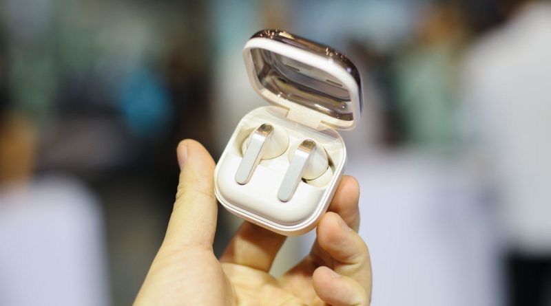 Samsung ra mắt Galaxy Buds 4 series hỗ trợ AI, giá từ 4,9 triệu đồng