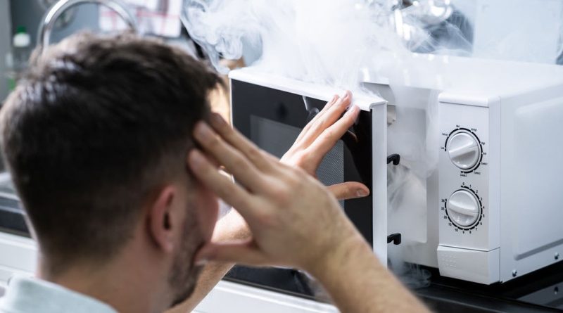 Sử dụng lò vi sóng bao nhiêu năm thì nên thay?