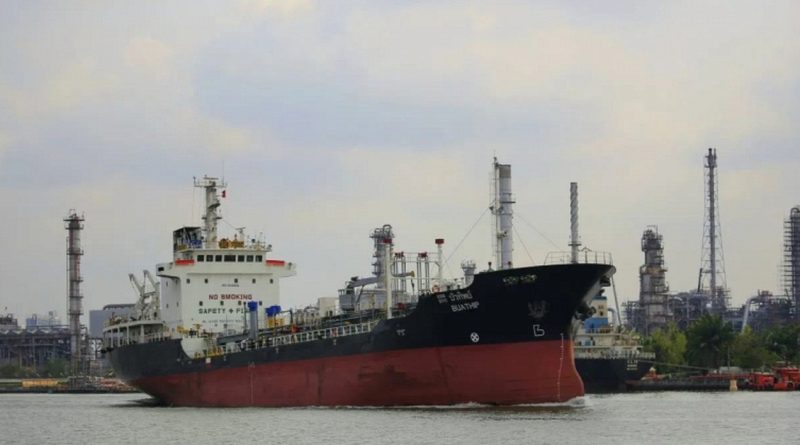 Eo biển Hormuz tắc nghẽn, một quốc gia vẫn cho rằng “có thể chấm dứt sự phụ thuộc của thế giới vào dầu mỏ”