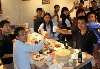 Đi họp lớp, các bạn khoe giàu còn tôi nói vẫn nợ 2 tỷ đồng: Về đến nhà, nhận được tin nhắn cả đời không thể quên