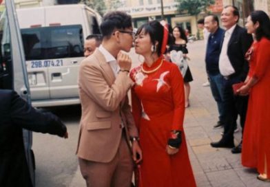 Nam ca sĩ Việt có vợ như "được cả thế giới": Hit 146 triệu view, 2 tour concert và hơn thế nữa!