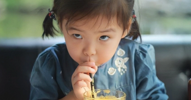 Những đứa trẻ lớn lên trở thành người NHỎ NHEN và MƯU MÔ thường xuất thân từ 4 kiểu gia đình này