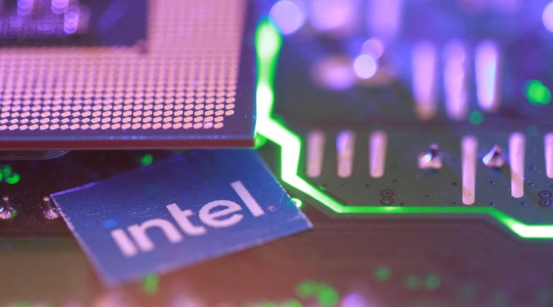 CPU tưởng bỏ đi của Intel vẫn được bán ra thị trường