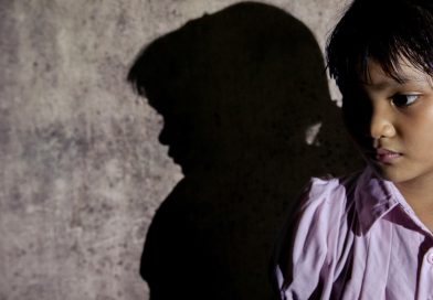 Những đứa trẻ không danh tính