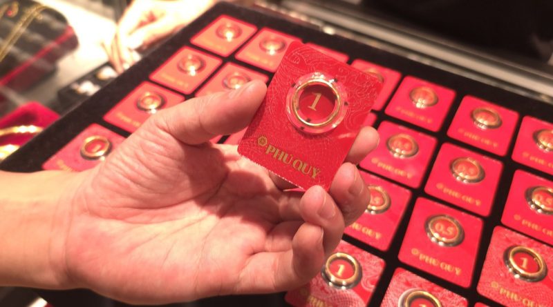 Bộ Tài chính nói nguyên nhân giá vàng trong nước ngược chiều thế giới