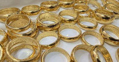 Giá vàng nhích tăng, cao hơn thế giới gần 19 triệu đồng/lượng