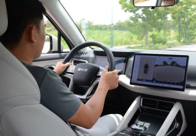 Thuê ô tô điện tự lái dịp lễ, cần lưu ý gì?