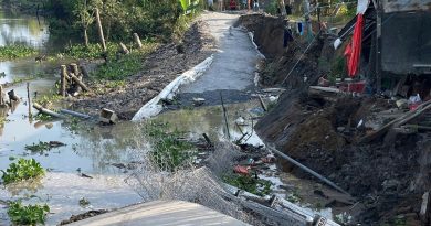 Sạt lở ‘nuốt chửng’ đường dân sinh, nhiều hộ dân di dời khẩn cấp