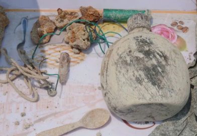 Phát hiện hài cốt liệt sĩ dưới hầm chiến đấu cùng súng tiểu liên AK