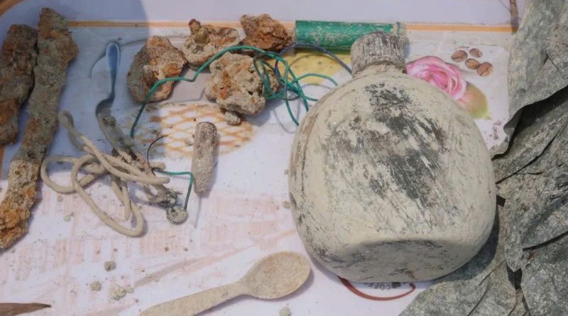 Phát hiện hài cốt liệt sĩ dưới hầm chiến đấu cùng súng tiểu liên AK