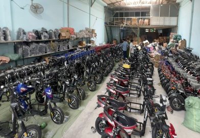 Tạm giữ hơn 210 xe độ chế pin trái phép