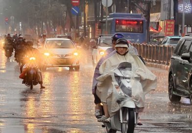 Gió tây nam xuất hiện, hôm nay TP.HCM có mưa vàng giải nhiệt