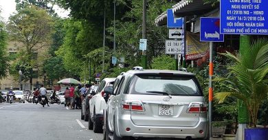 Phường đầu tiên ở TP HCM cấp phép, thu phí sử dụng vỉa hè qua app