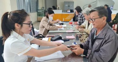 Đang hưởng lương hưu, đi làm lại có phải đóng BHXH tiếp?