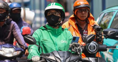 Bộ Nội vụ: Chưa bổ sung tài xế công nghệ vào diện đóng BHXH bắt buộc