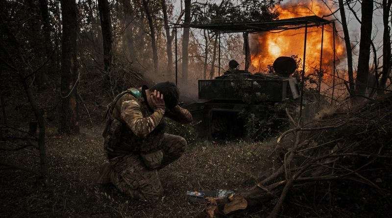 Nằm giữa chiến trường Bakhmut, cựu binh Mỹ gọi về sở chỉ huy Ukraine và nhận câu trả lời bất ngờ