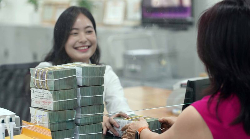 Lãi suất tiền đồng liên ngân hàng quay đầu giảm