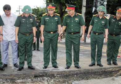 Thượng tướng Lê Quang Minh kiểm tra công tác tìm kiếm hài cốt liệt sĩ