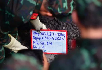 Phát hiện thêm 5 hài cốt liệt sĩ ở công viên Lê Thị Riêng