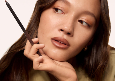 Louis Vuitton nâng tầm nghệ thuật trang điểm môi với LV Crayon
