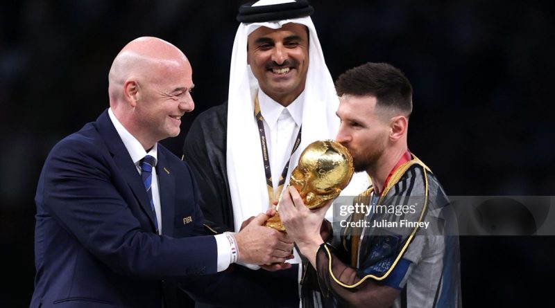 Messi, Argentina và những tiếng còi khiến FIFA đối mặt cuộc khủng hoảng niềm tin ở World Cup