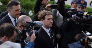 Mark Zuckerberg đối diện khủng hoảng chưa từng có suốt 22 năm, Meta nguy cơ bồi thường ‘khủng’ 1.400 tỷ USD