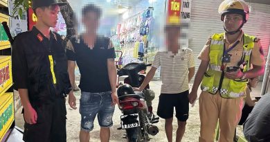 Nồng độ cồn ‘kịch khung’ còn che biển số, tài xế xe máy bị phạt 18 triệu