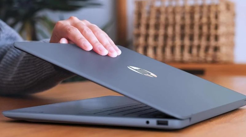 Đáp trả MacBook Neo, HP tung laptop OLED giá rẻ, pin gần 42 giờ