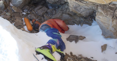 Sau 30 năm, thi thể “Giày xanh” đóng băng trên đỉnh Everest sắp được đưa về nhà