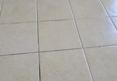 Vì sao ngày càng nhiều gia đình không còn dùng ron gạch màu trắng? 2 lựa chọn đang được ưu tiên hơn khi lát sàn