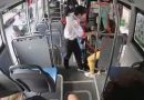 Tiếp viên xe buýt bị đình chỉ vì xô đẩy hành khách