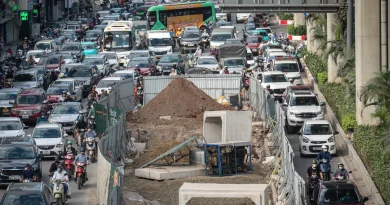 Thi công thoát nước vành đai 2,5, đường Nguyễn Trãi bị thu hẹp