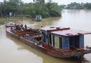 Giải cứu thành công sà lan mắc vào cầu đường sắt