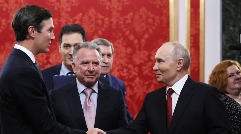 Tổng thống Nga Putin họp ba giờ đồng hồ với đặc phái viên Mỹ về xung đột Ukraine