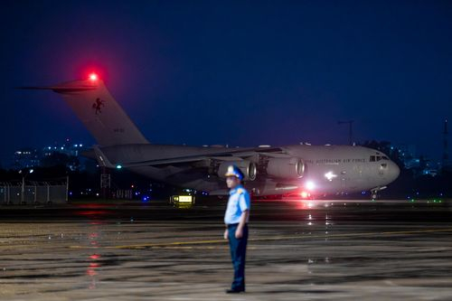 Tối qua – 27/9, sân bay Tân Sơn Nhất ghi nhận một máy bay mang sứ mệnh đặc biệt hạ cánh
