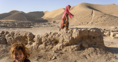 Biến đổi khí hậu buộc các gia đình Afghanistan phải bán con gái làm cô dâu